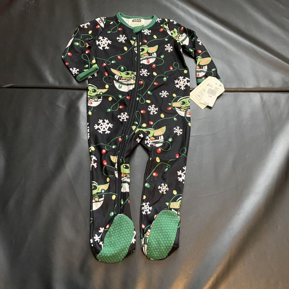 NWT Star Wars Mandalorian Baby Yoda Christmas sleeper Baby Boys